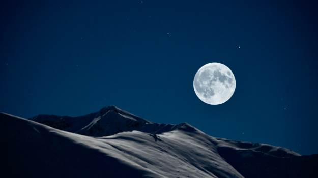 Pełnia Śnieżnego Księżyca już wkrótce. Co oznacza?