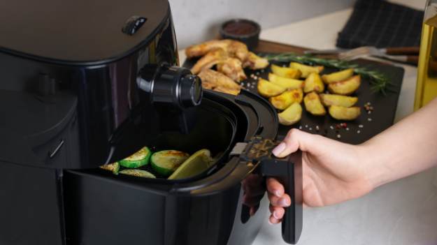 Planujesz zakup airfryera? Oto wydatki, z którymi..